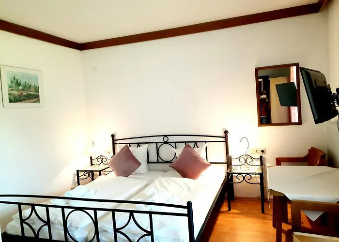 Edenhof Apartament *